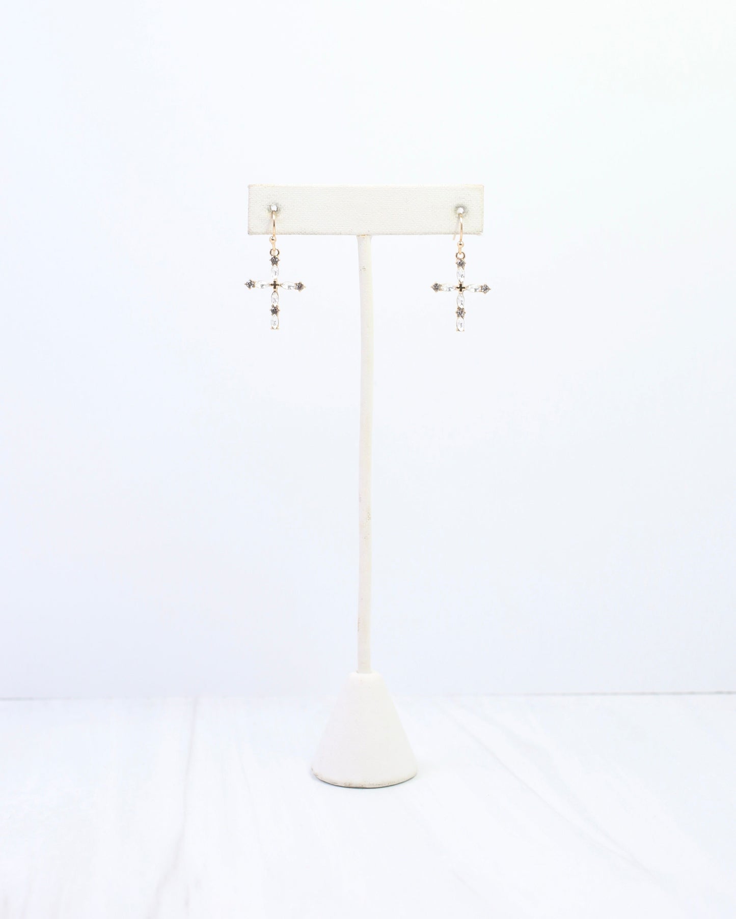 Albritton Pave Cross Earring Gold