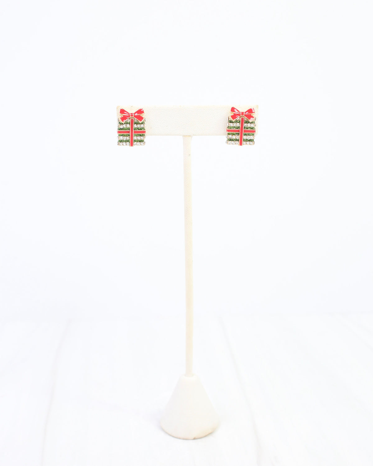Palisades Present Stud Earring Red