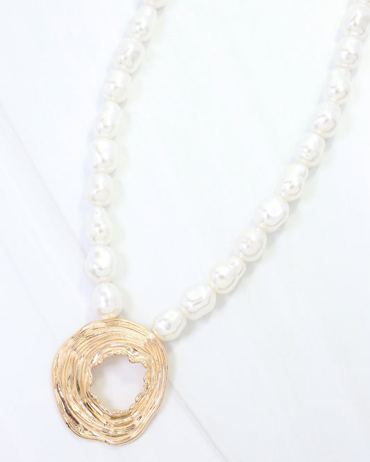 Marissa Baroque Pearl Necklace with Pendant Cream