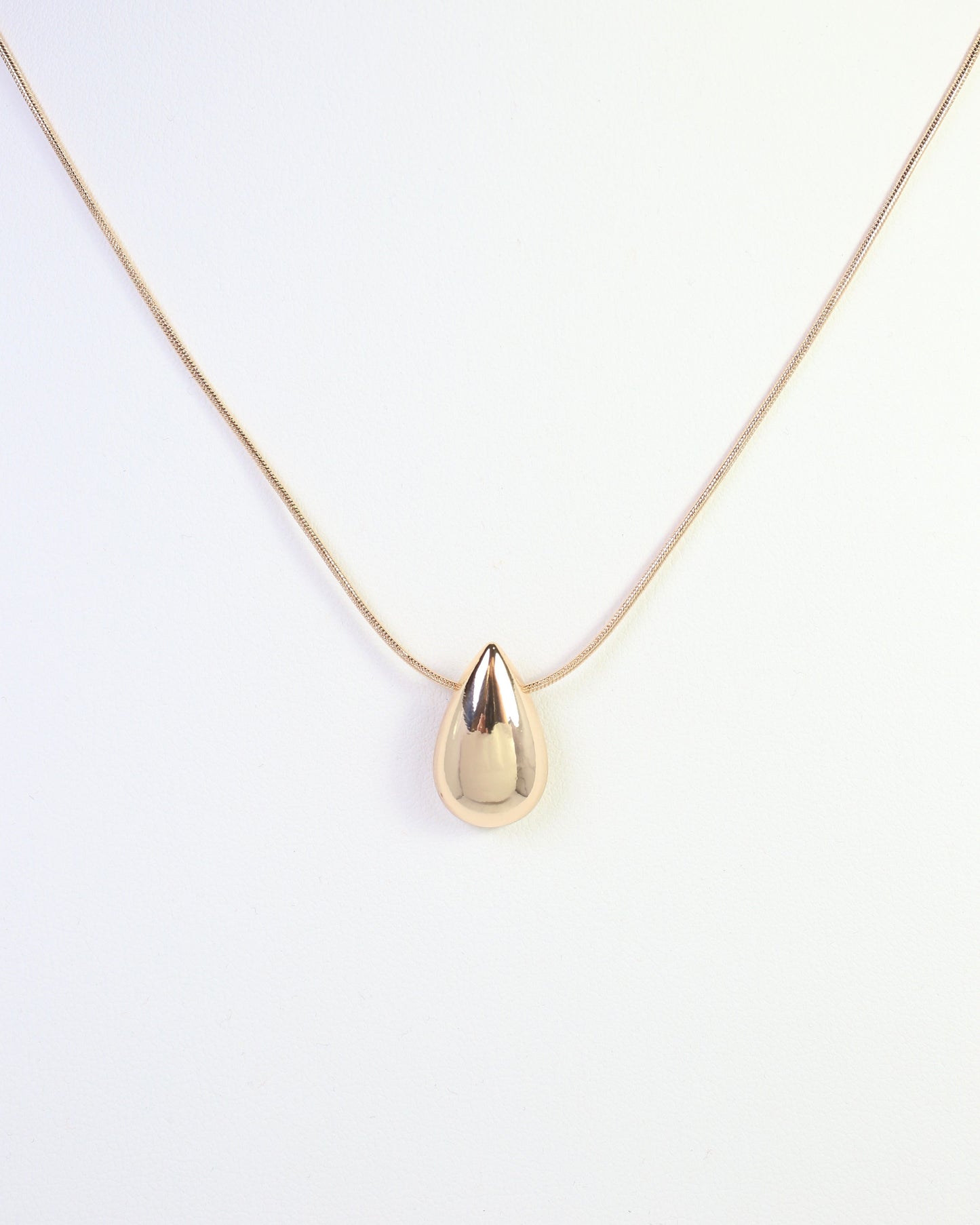 Celine Teardrop Pendant Necklace Gold