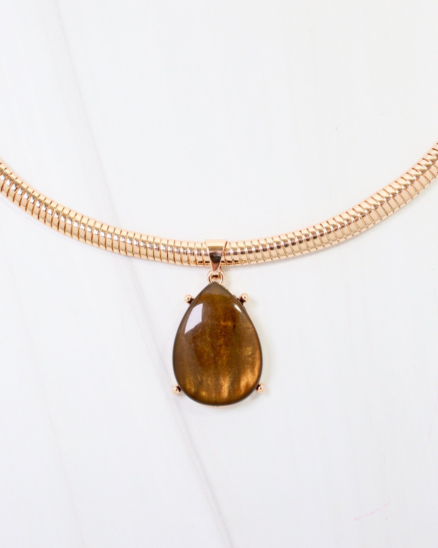 New Windsor Pendant Chain Necklace Tortoise