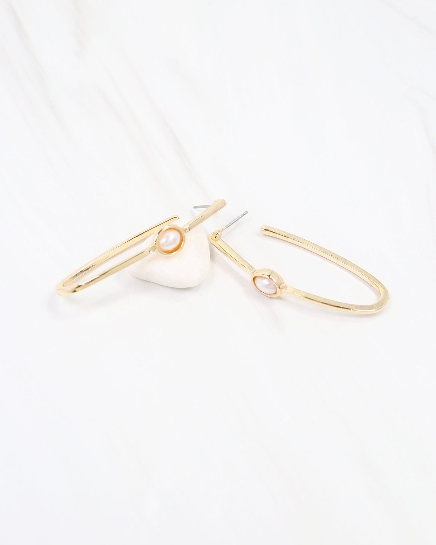 Findlay Pearl Elongated Hoop Earring Gold
