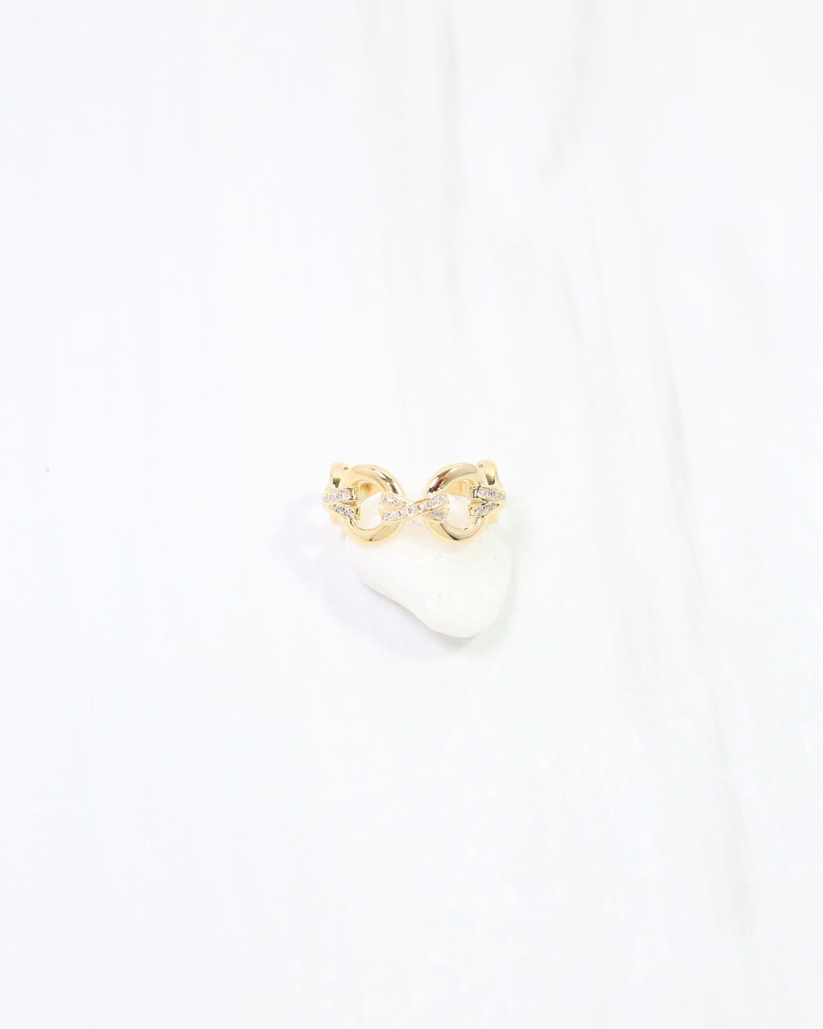 Poppy CZ Circle Link Ring WR Gold