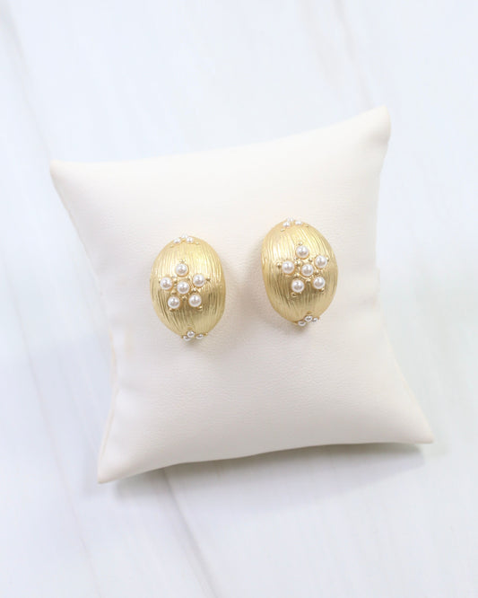 Bailee Pearl Flower Oval Earring Matte Gold