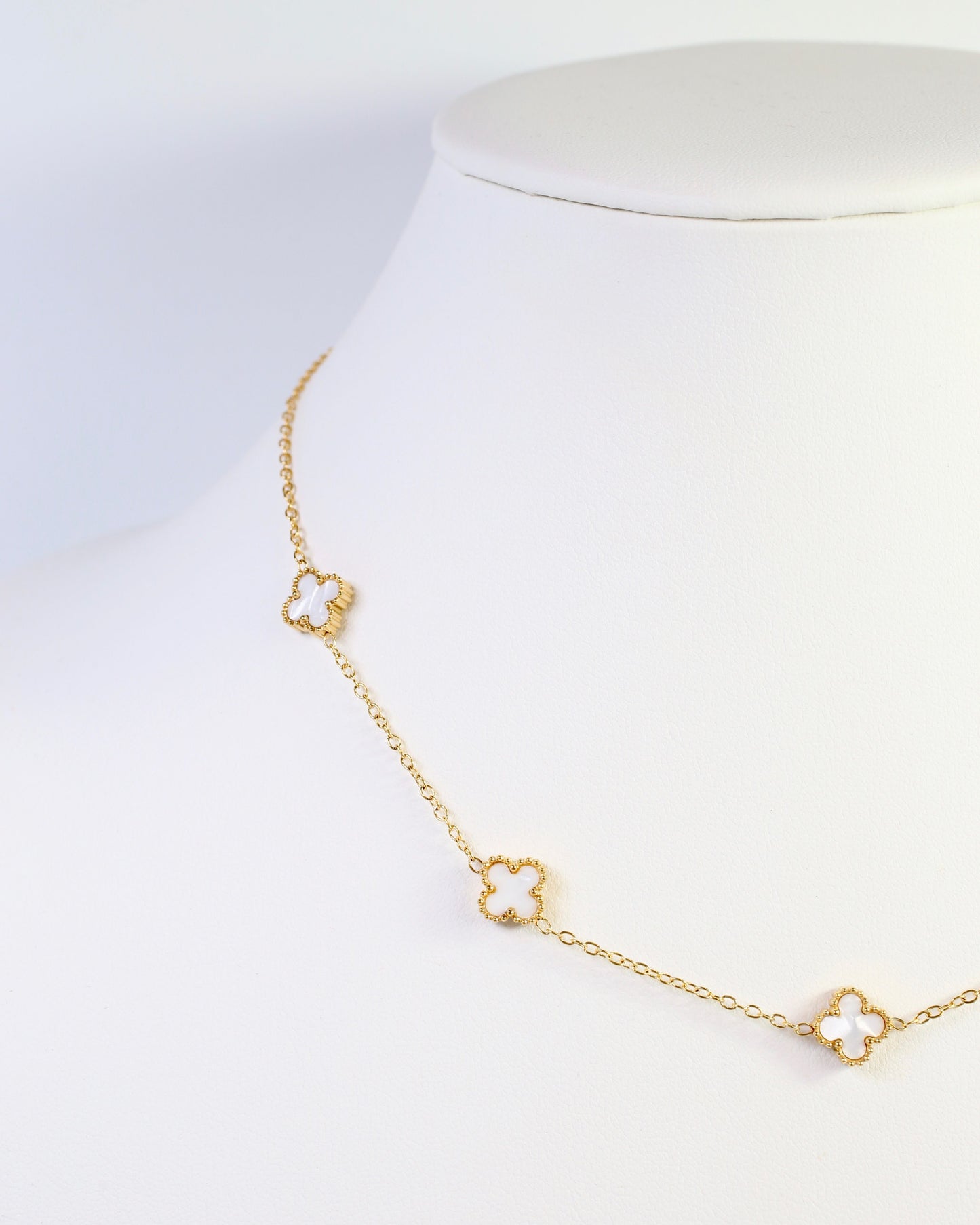 Vineland Mother of Pearl Clover Necklace WR Gold