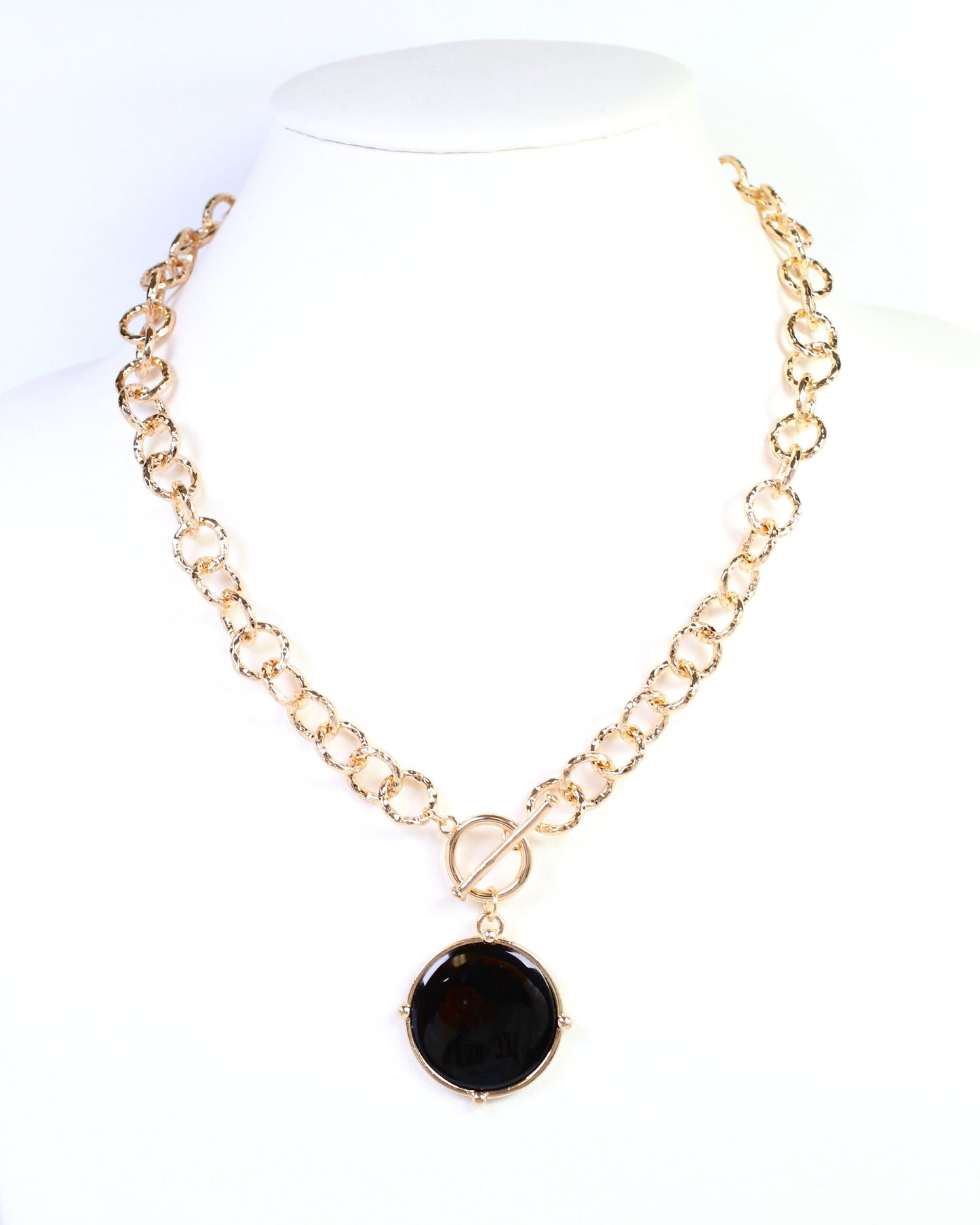 McKinley Pendant Toggle Necklace Black