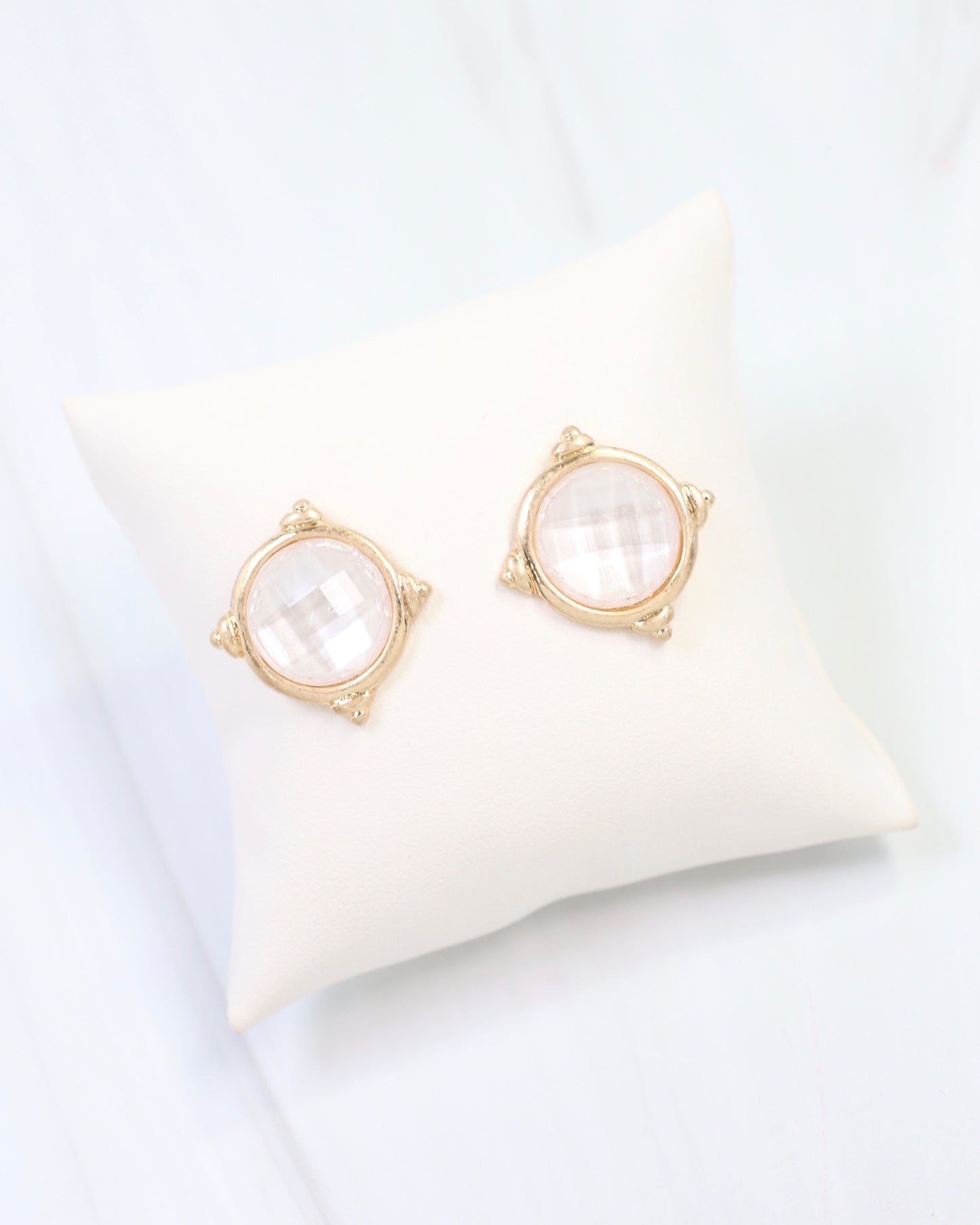 Rochester Facited Stud Earring Gold