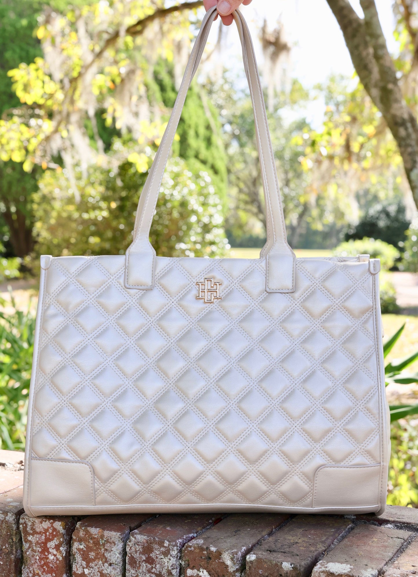 Shane Tote Pearl Quilted DQ