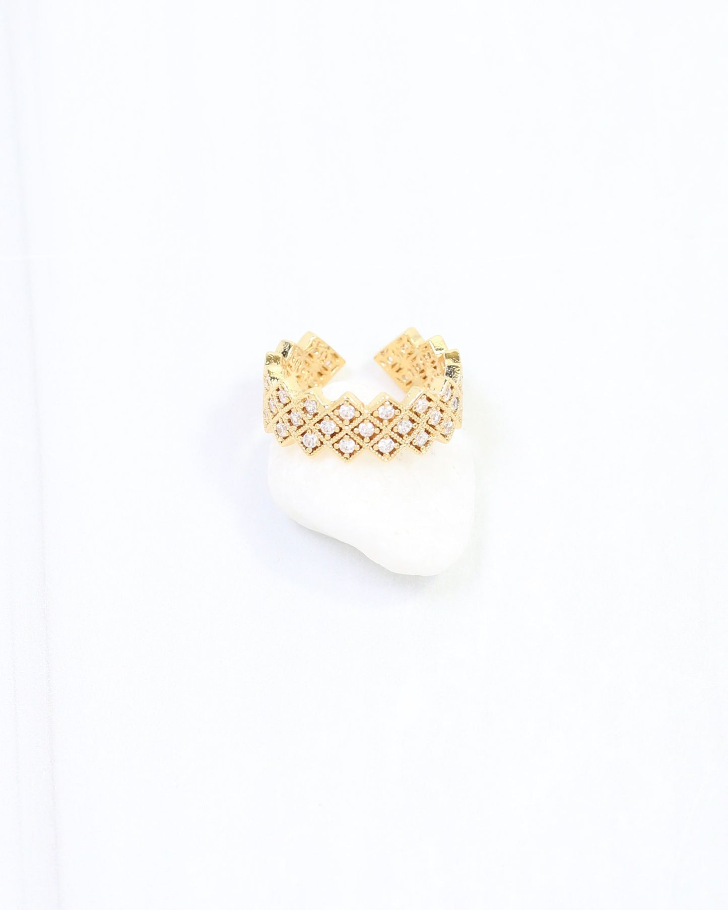 Nikki CZ Triangle Ring WR Gold