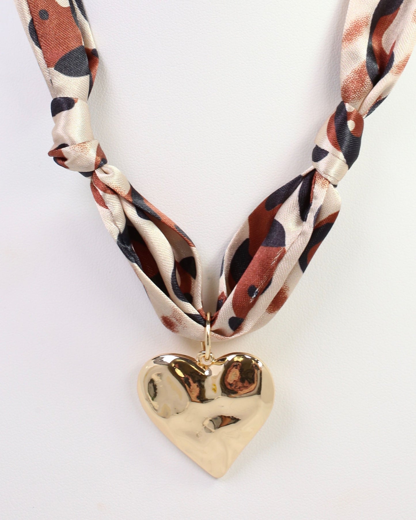 Plaines Heart Charm Scarf Necklace Leopard