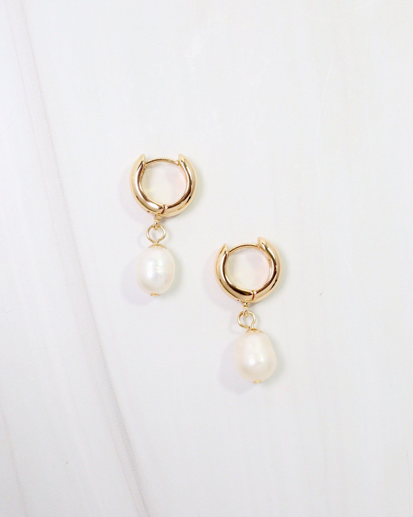 Niles Pearl Huggie Earring Gold