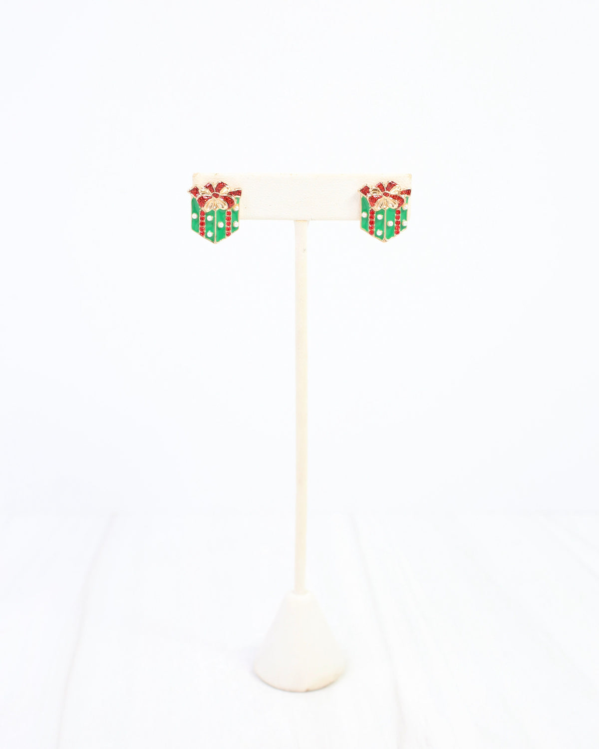Pretty Present Stud Earring Green
