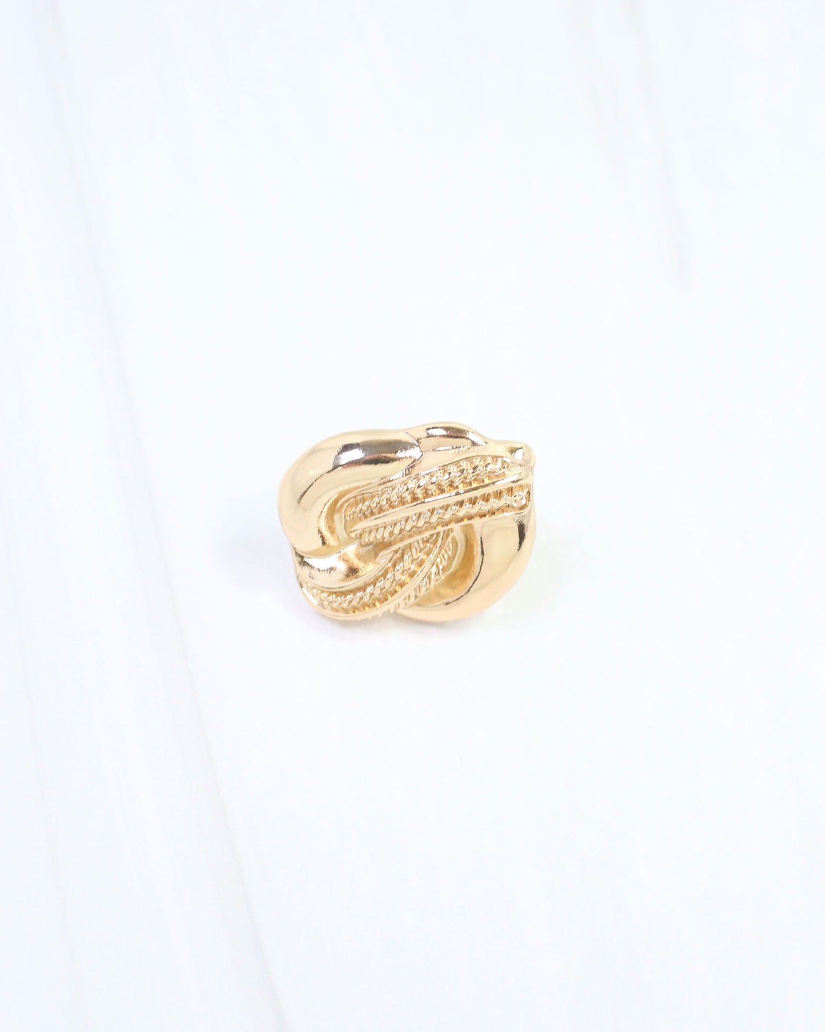 Kathy Knot Scarf Ring Gold