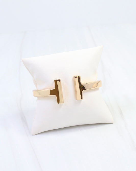 Jessi Open T Bangle Bracelet Gold