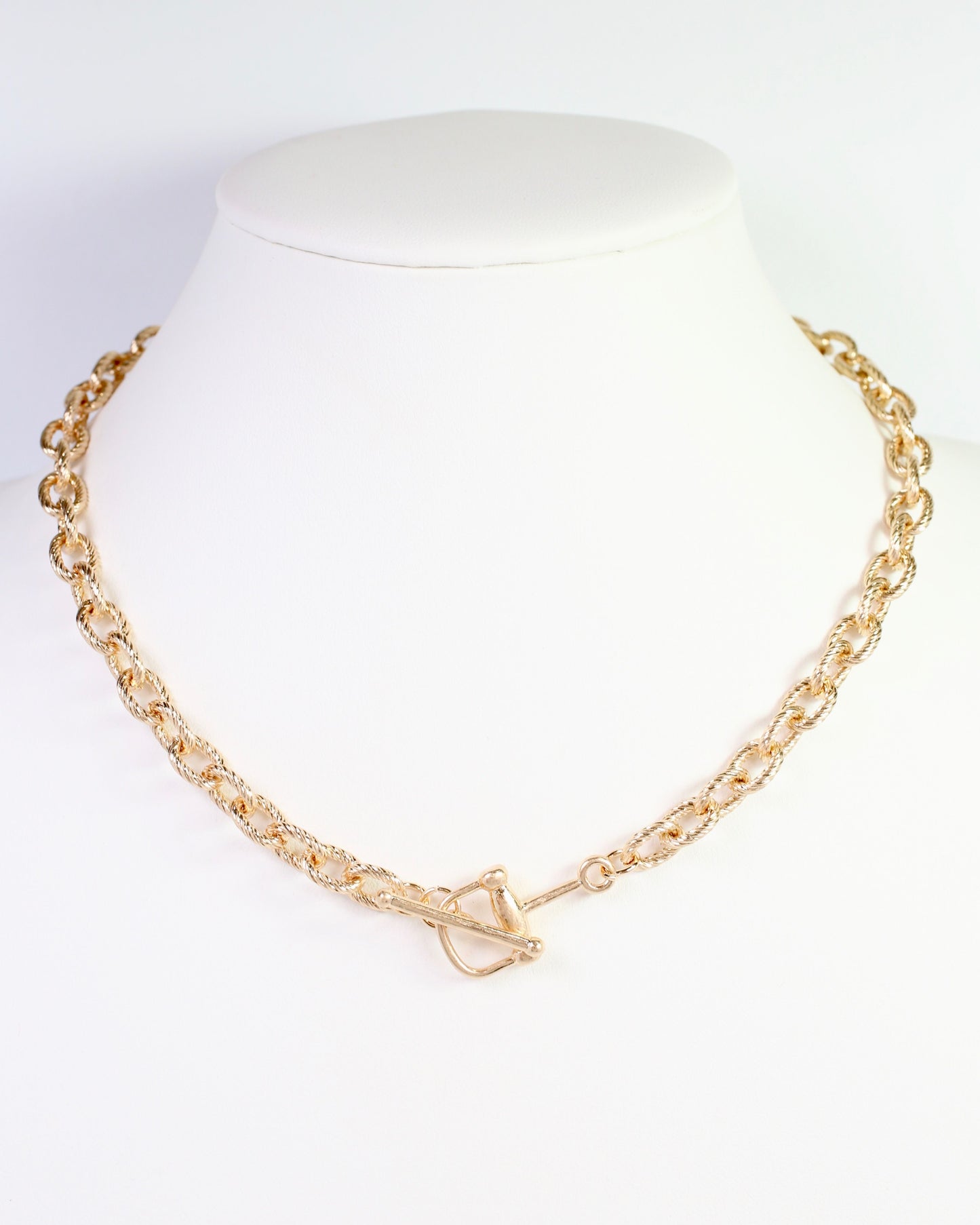 Saratoga Horsebit Necklace Worn Gold