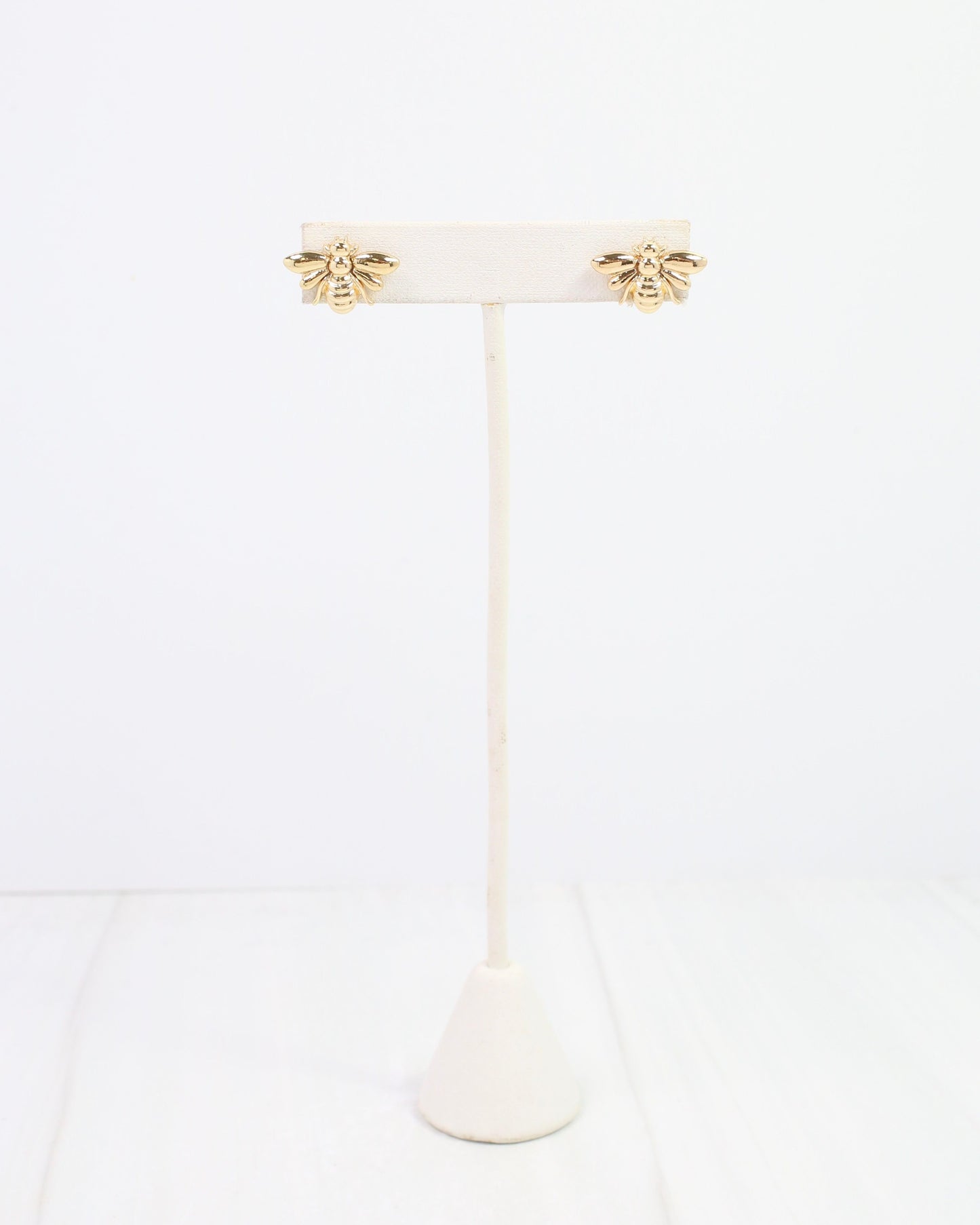 Buzzin Bee Stud Earring Gold
