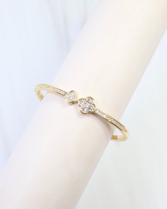 Passaic Clover CZ Hinge Bracelet WR Gold