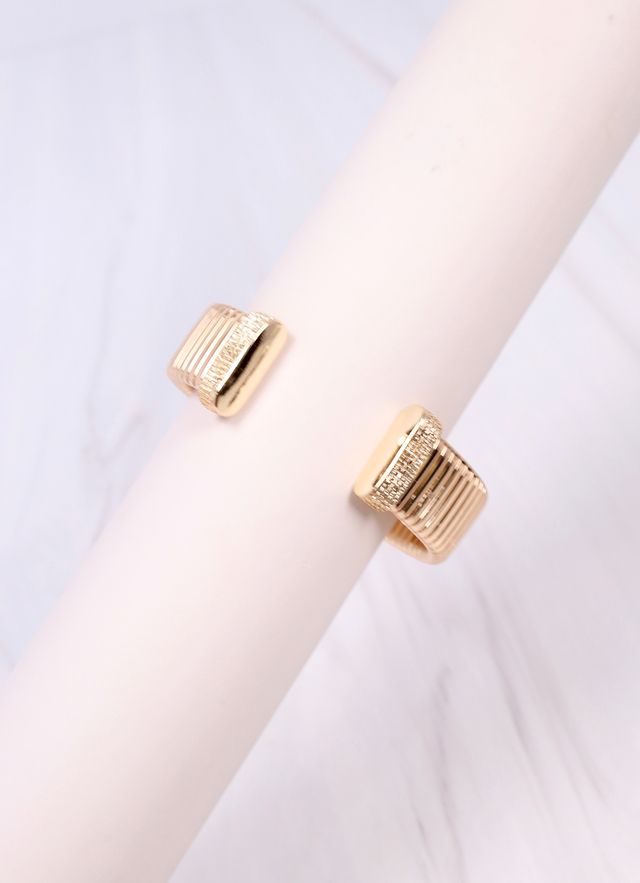 Brendan Ribbed Cuff Bracelet GOLD