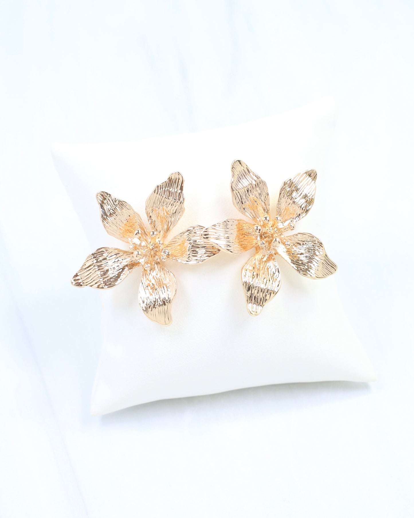 Chaya Flower Post Earring Gold