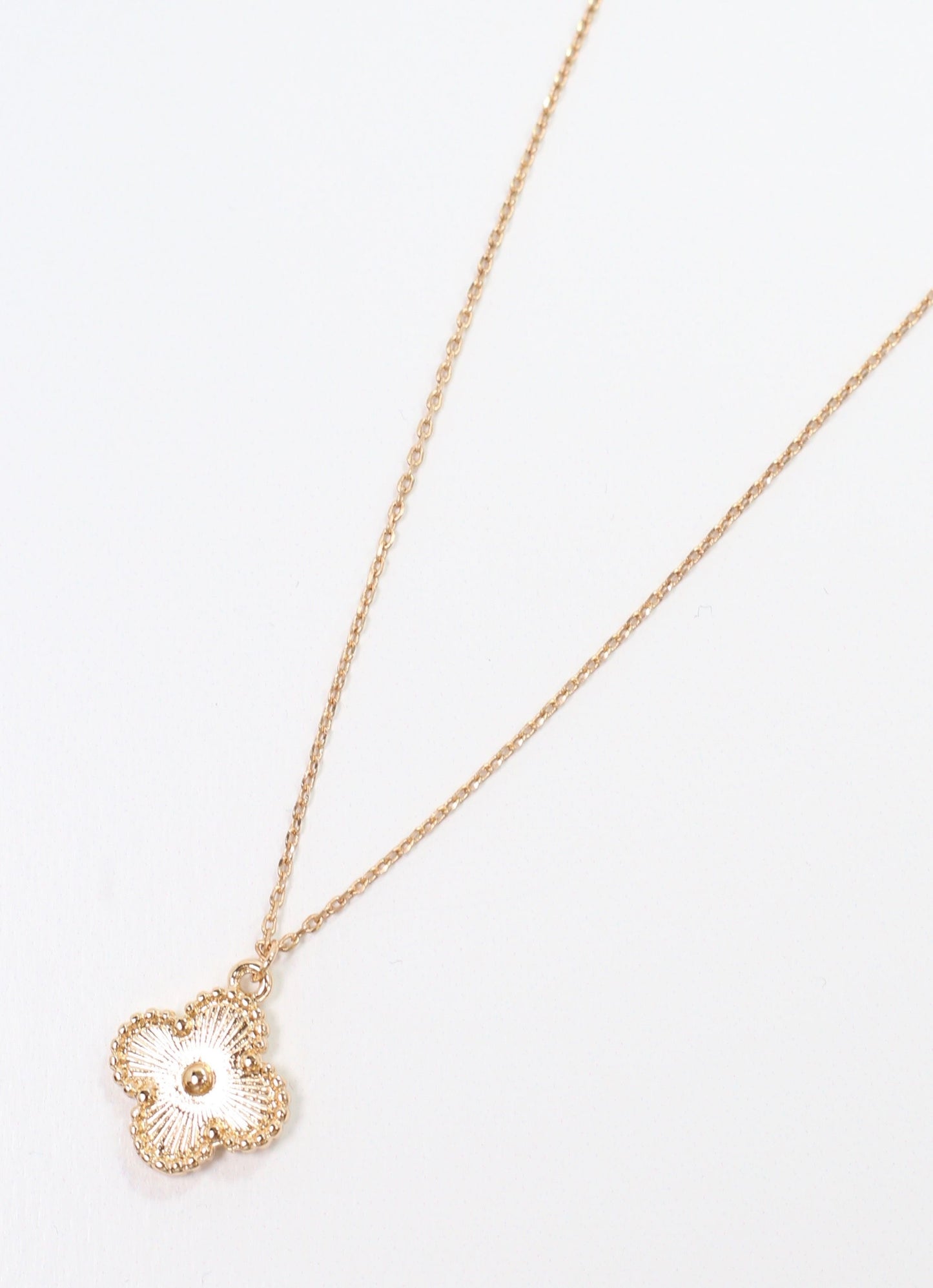 Hannuh Clover Necklace GOLD