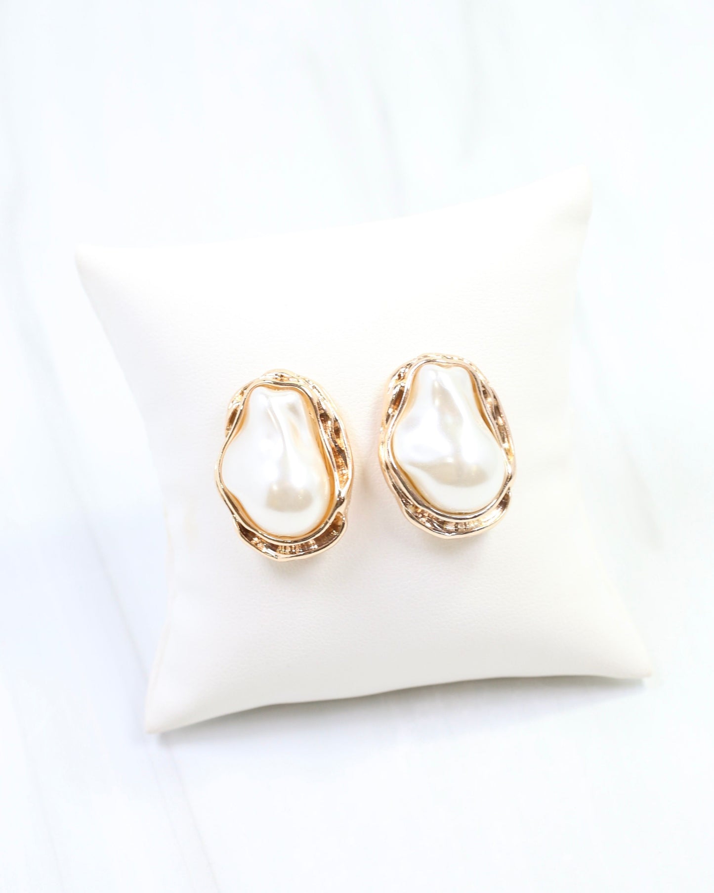 Carmela Baroque Pearl Post Earring Gold