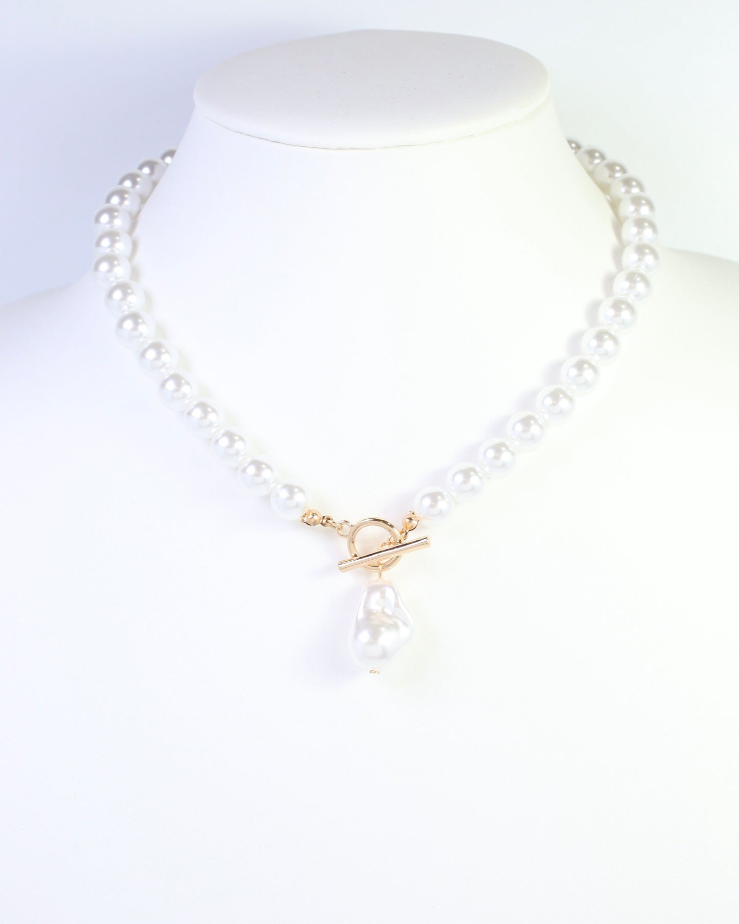 Catalina Pearl Beaded Toggle Necklace Cream