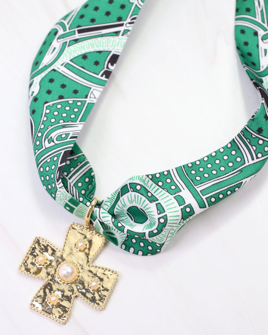 Cayce Small Cross Charm Gold
