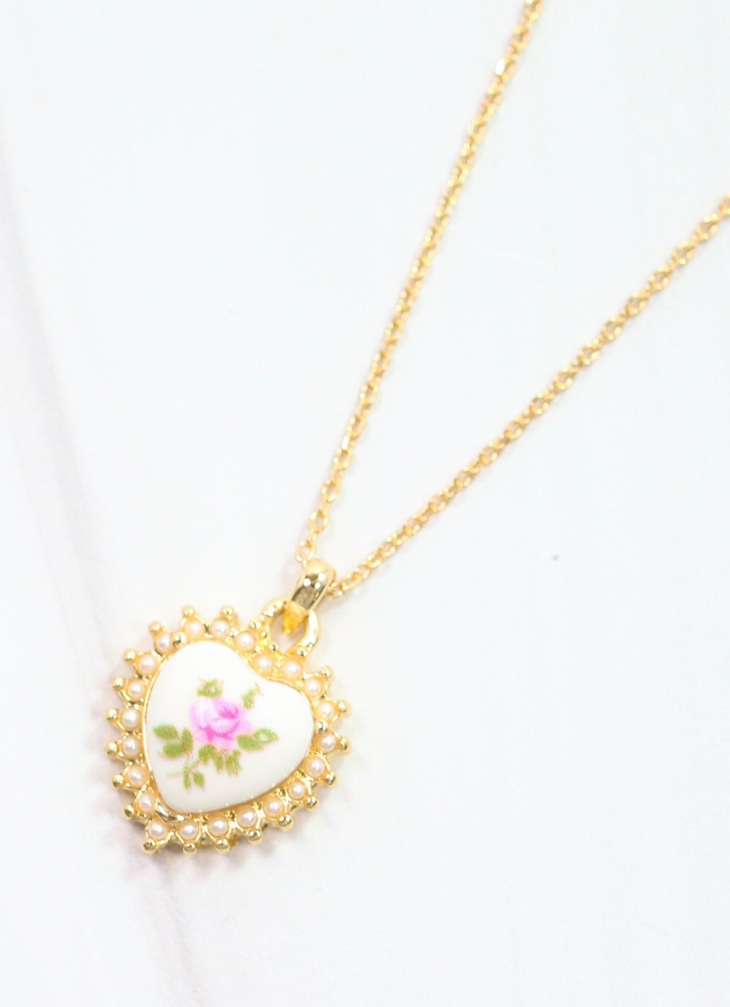 Veronica Heart Necklace Gold