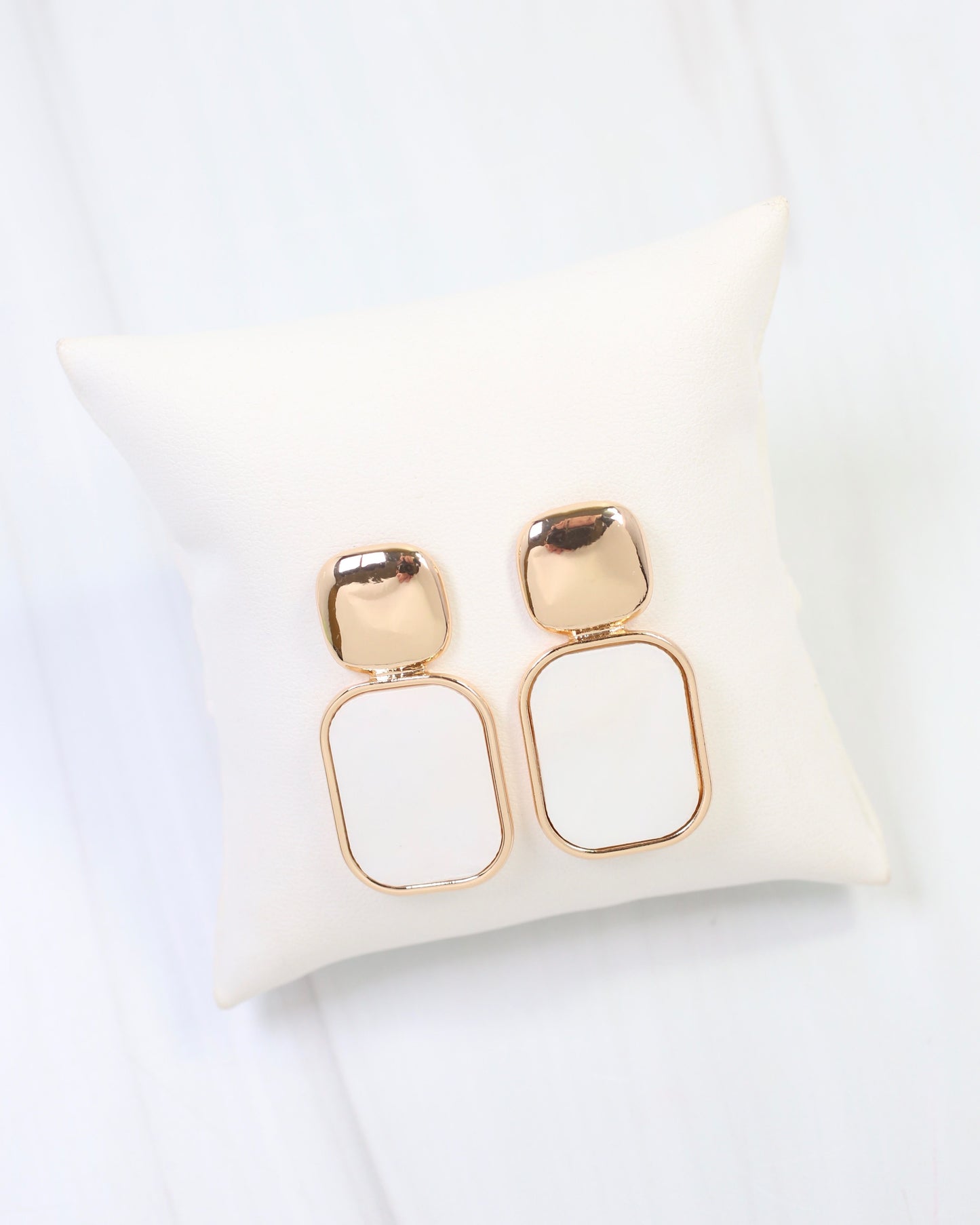 Benton Harbor Drop Earring Mother Of Pearl