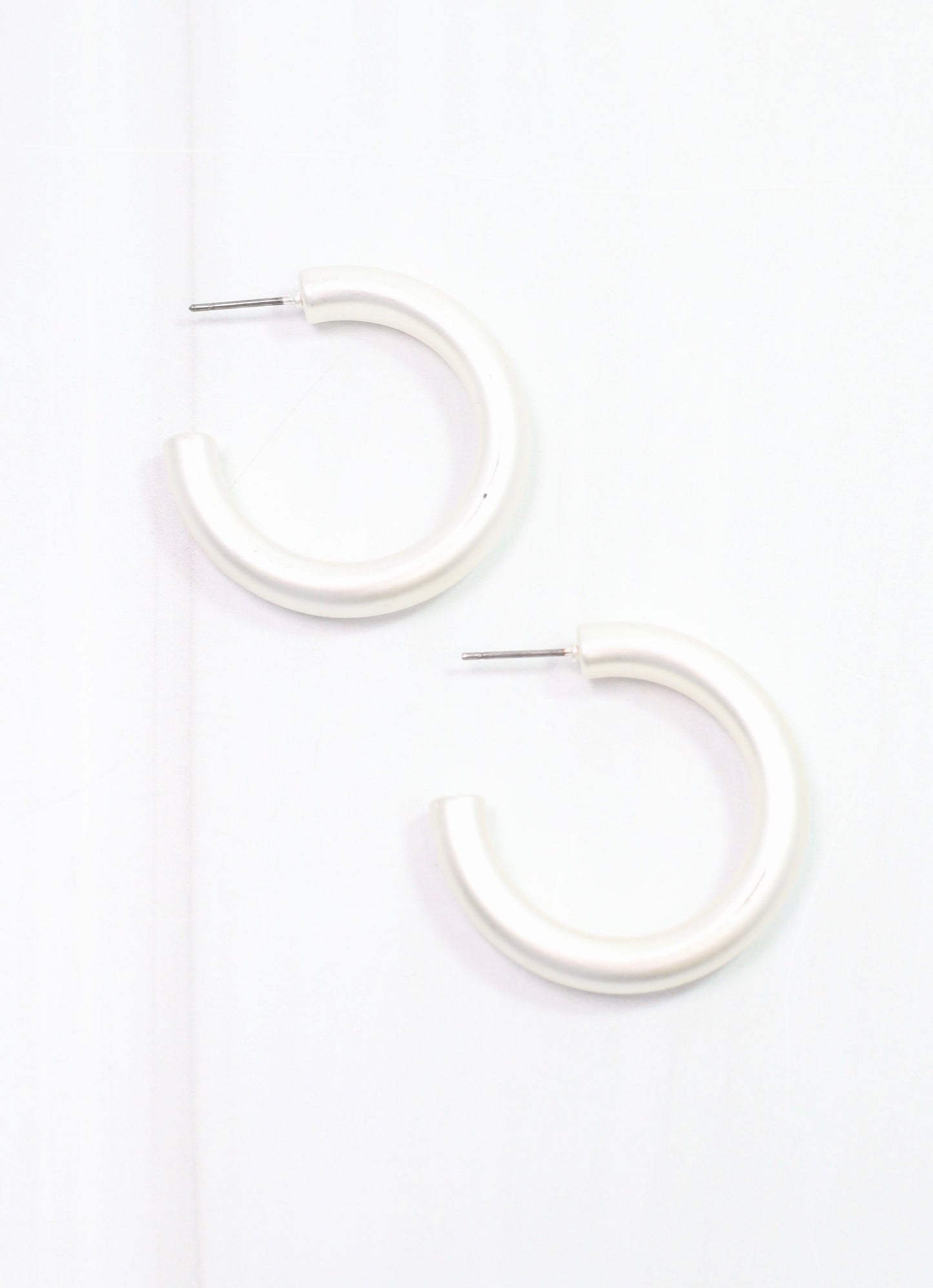 Staunton Hoop Earring Matte Silver