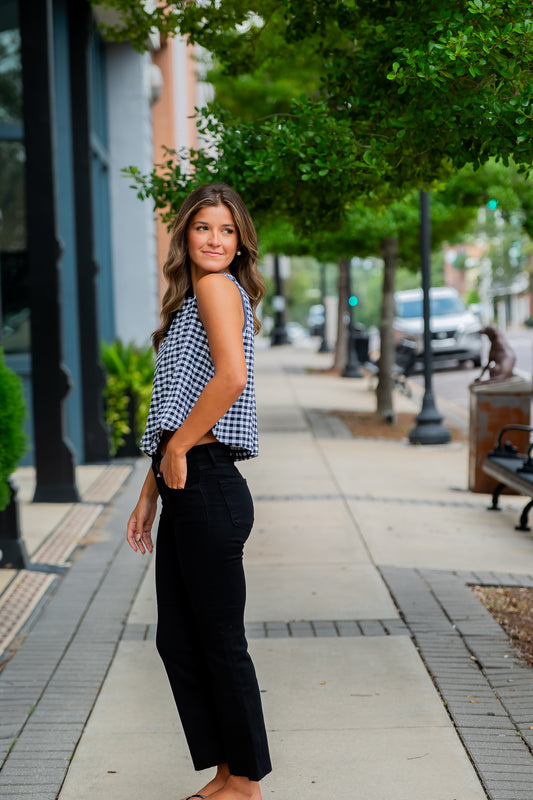 Vic HR Crop Flare-Black