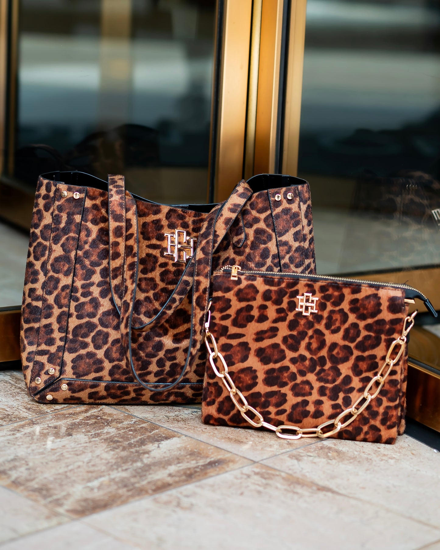 Ariana Crossbody - Spotted Saddle