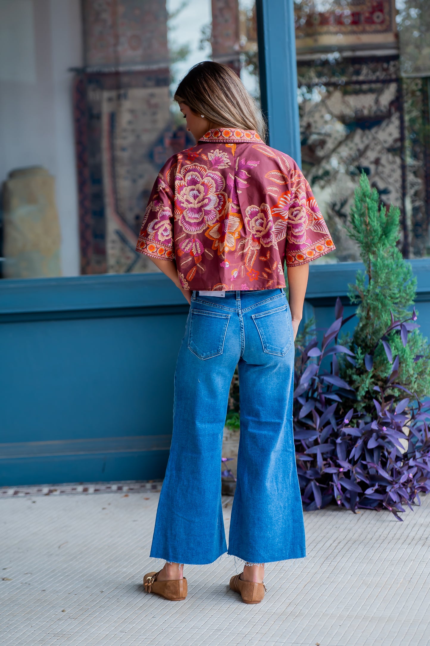 Hana Wide Leg Flare Crop-Med Wash