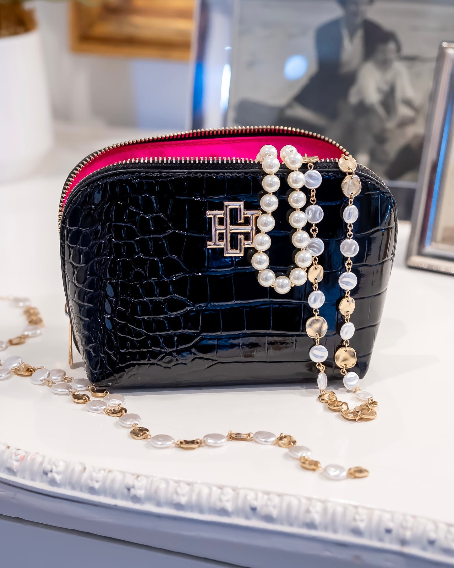 Ibiza Small Pouch Black Patent EC