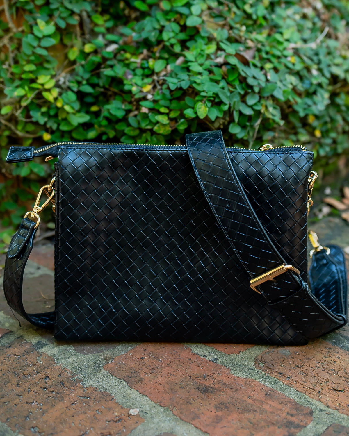 Ariana Crossbody Woven Black