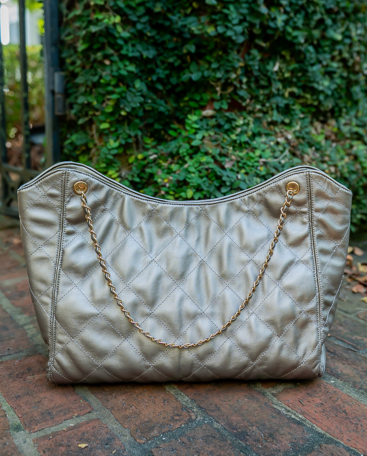 Betsy Tote Black Pearl DQ