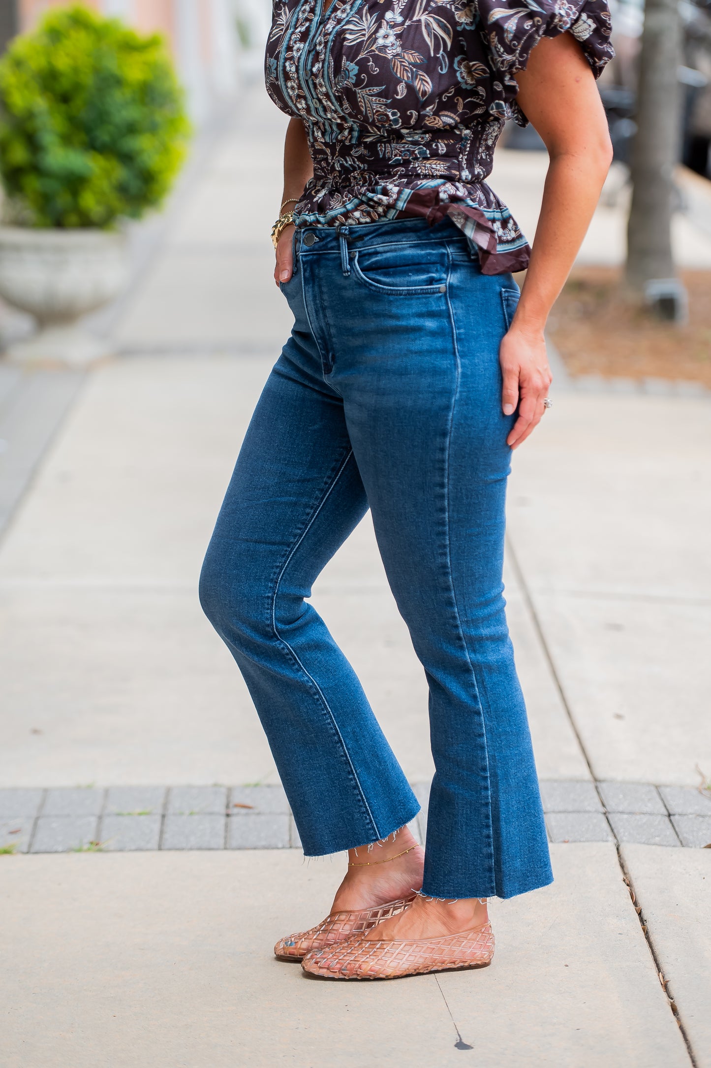Vic HR Crop Flare-Dark Denim