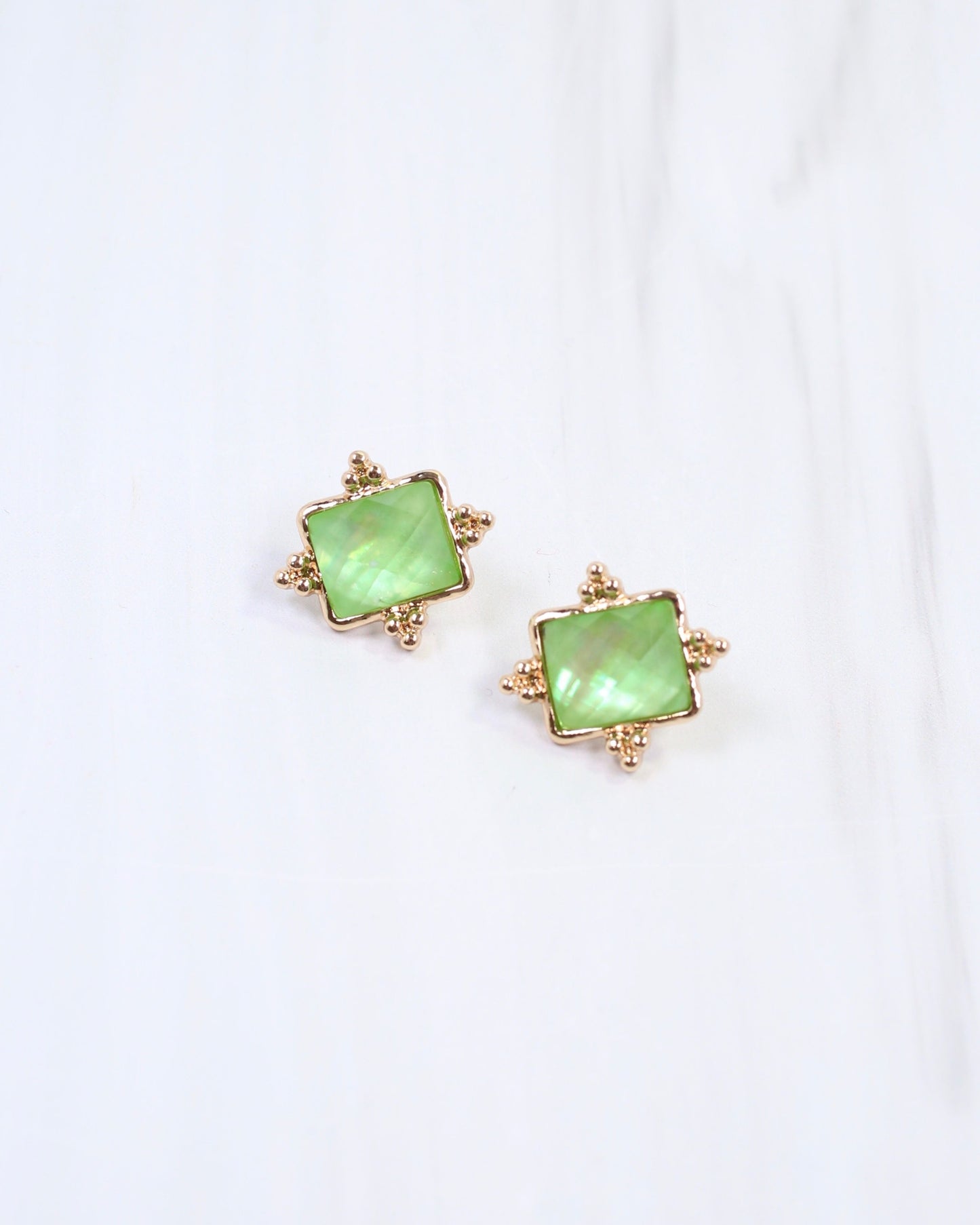 Kerang Square Facited Stud Earring Green