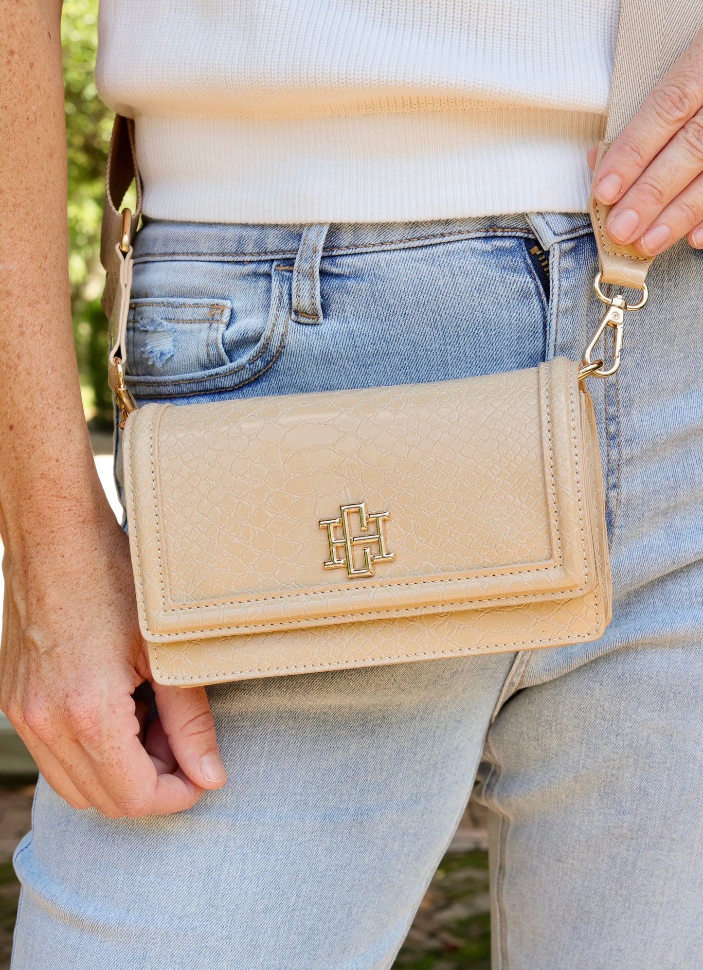 Maverick Crossbody with Pocket TAN ES