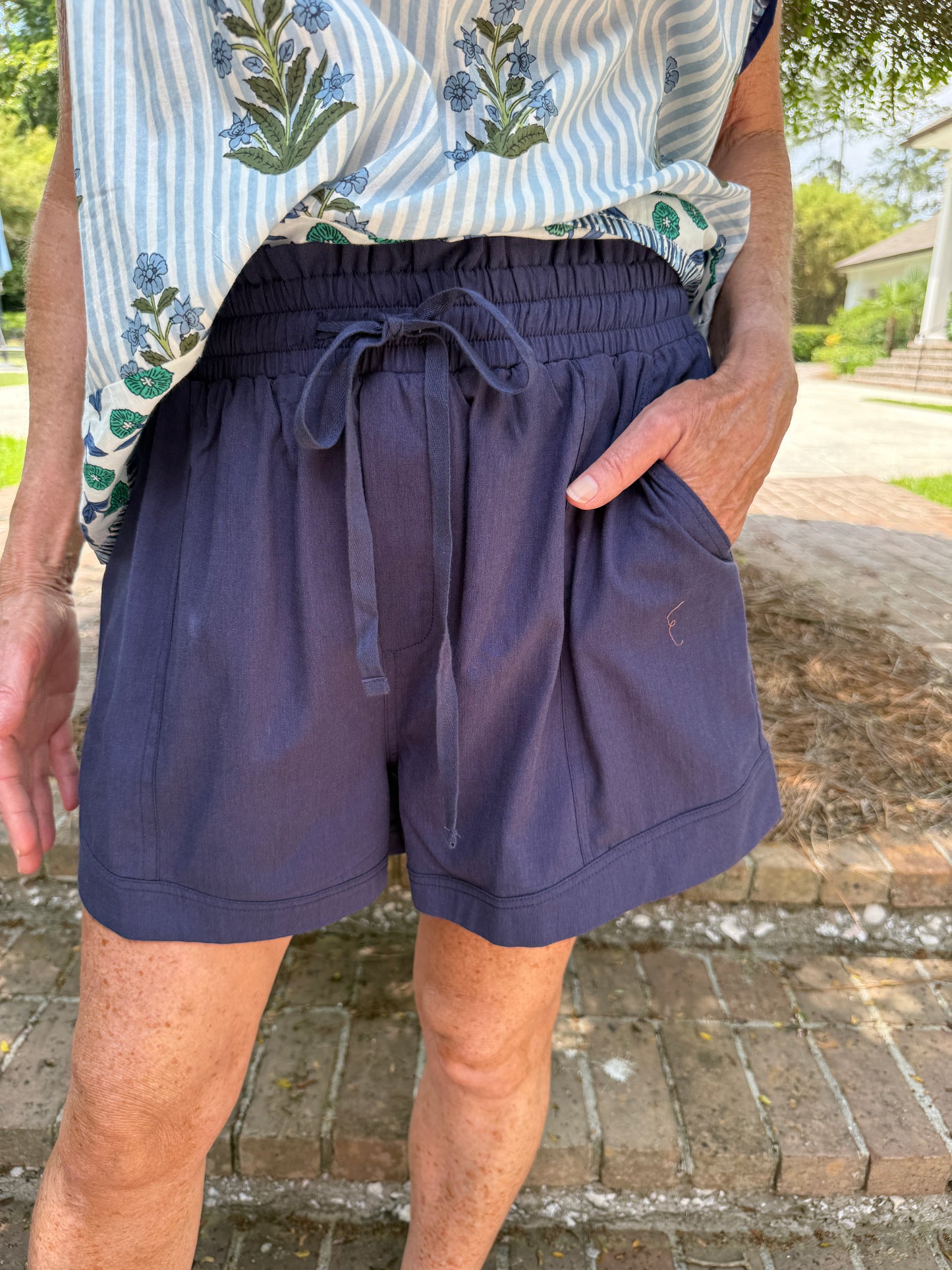 Light & Easy Navy Blue Shorts