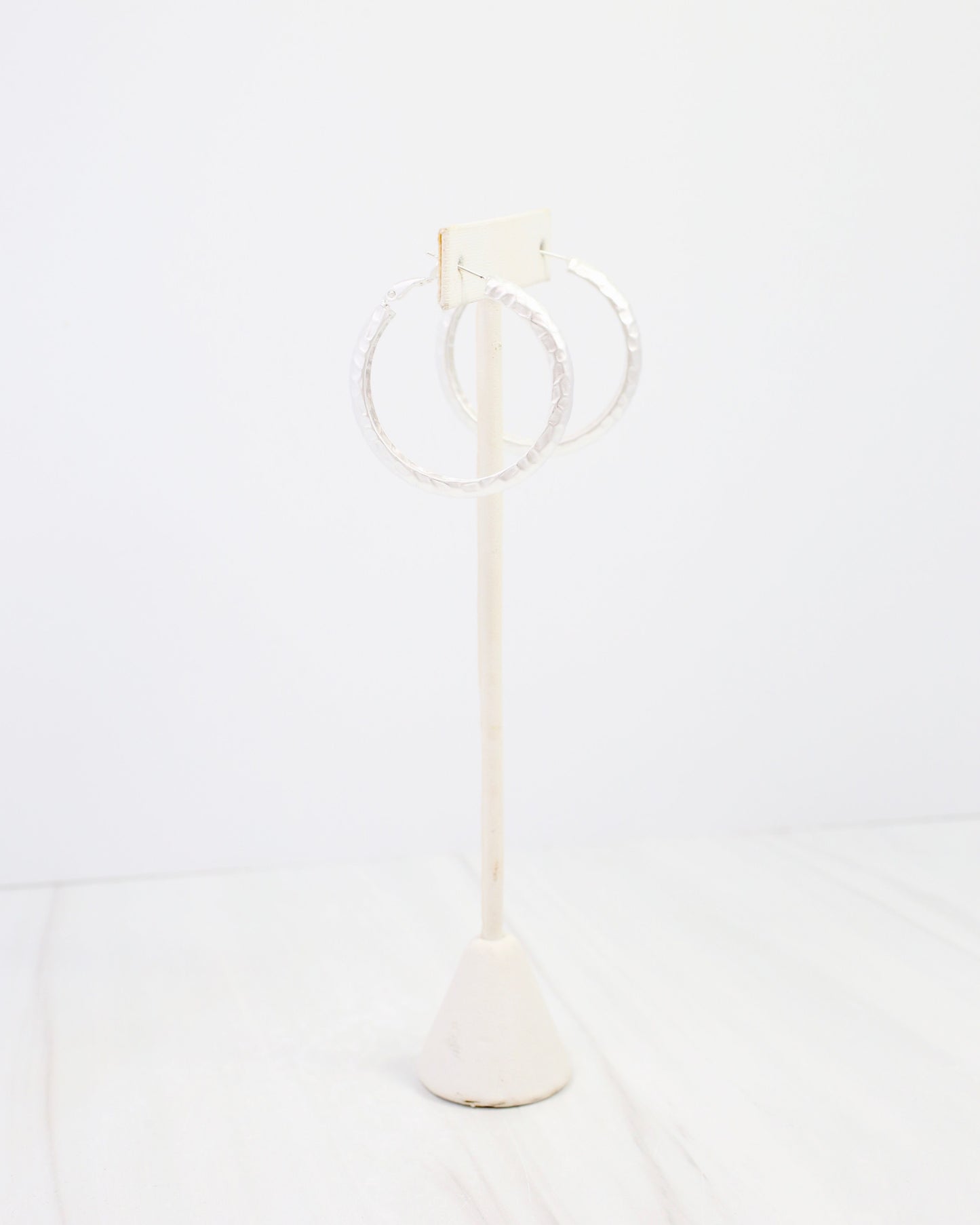 Fort Lee Hammered Hoop Earring WR Matte Silver