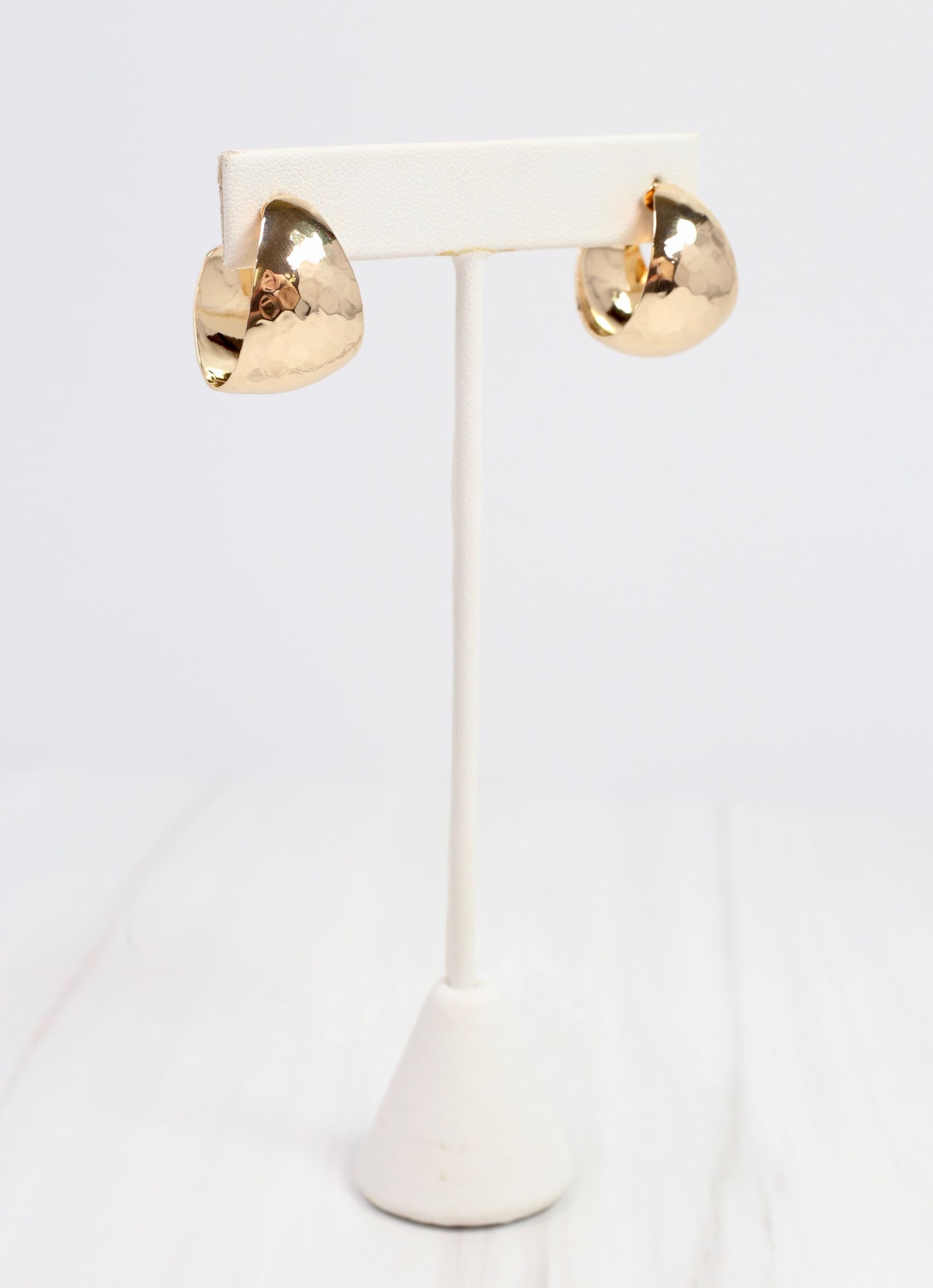 Claudio Hammered Hoop Earring Shiny Gold