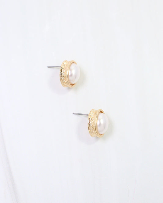 Deming Deep Set Pearl Earring Gold