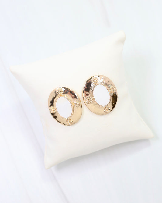 Carthage Oval Earring Mother Of Pearl