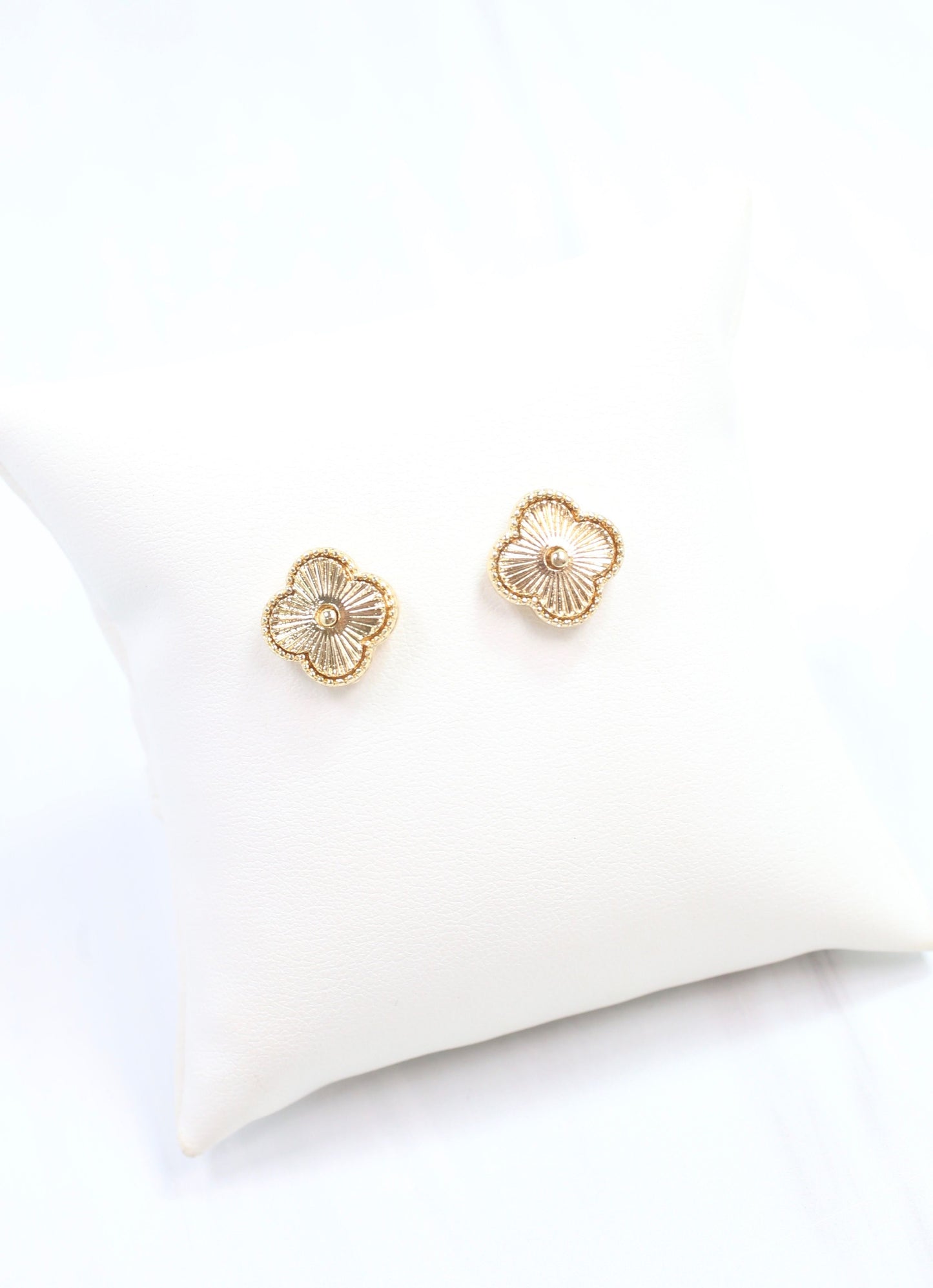 Garnier Clover Stud Earring Gold