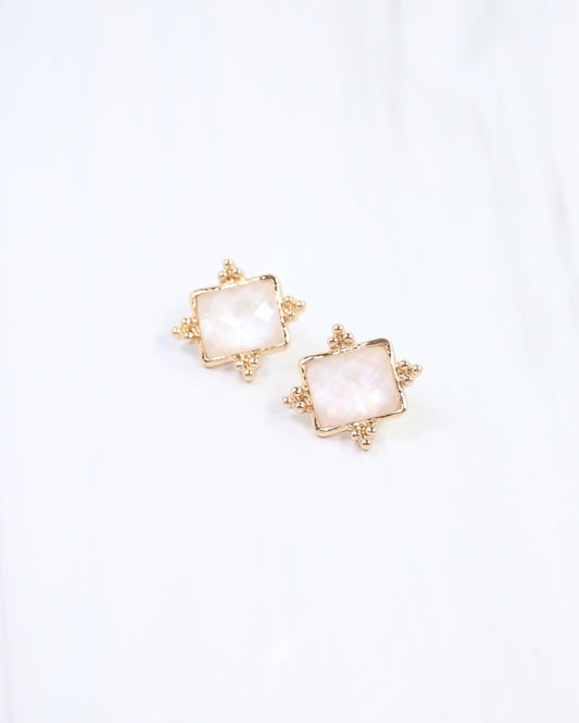 Kerang Square Facited Stud Earring White