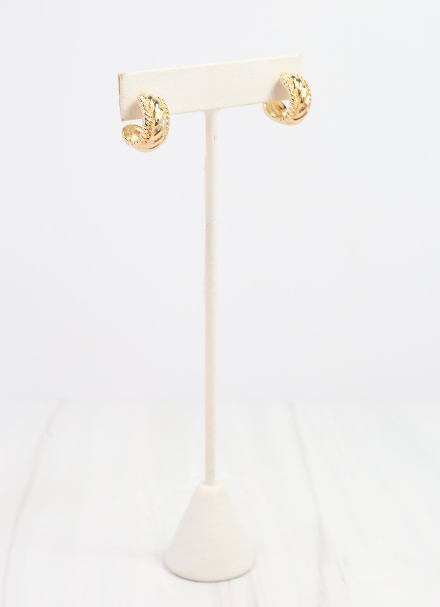 Tony Textured Hoop Earring Gold