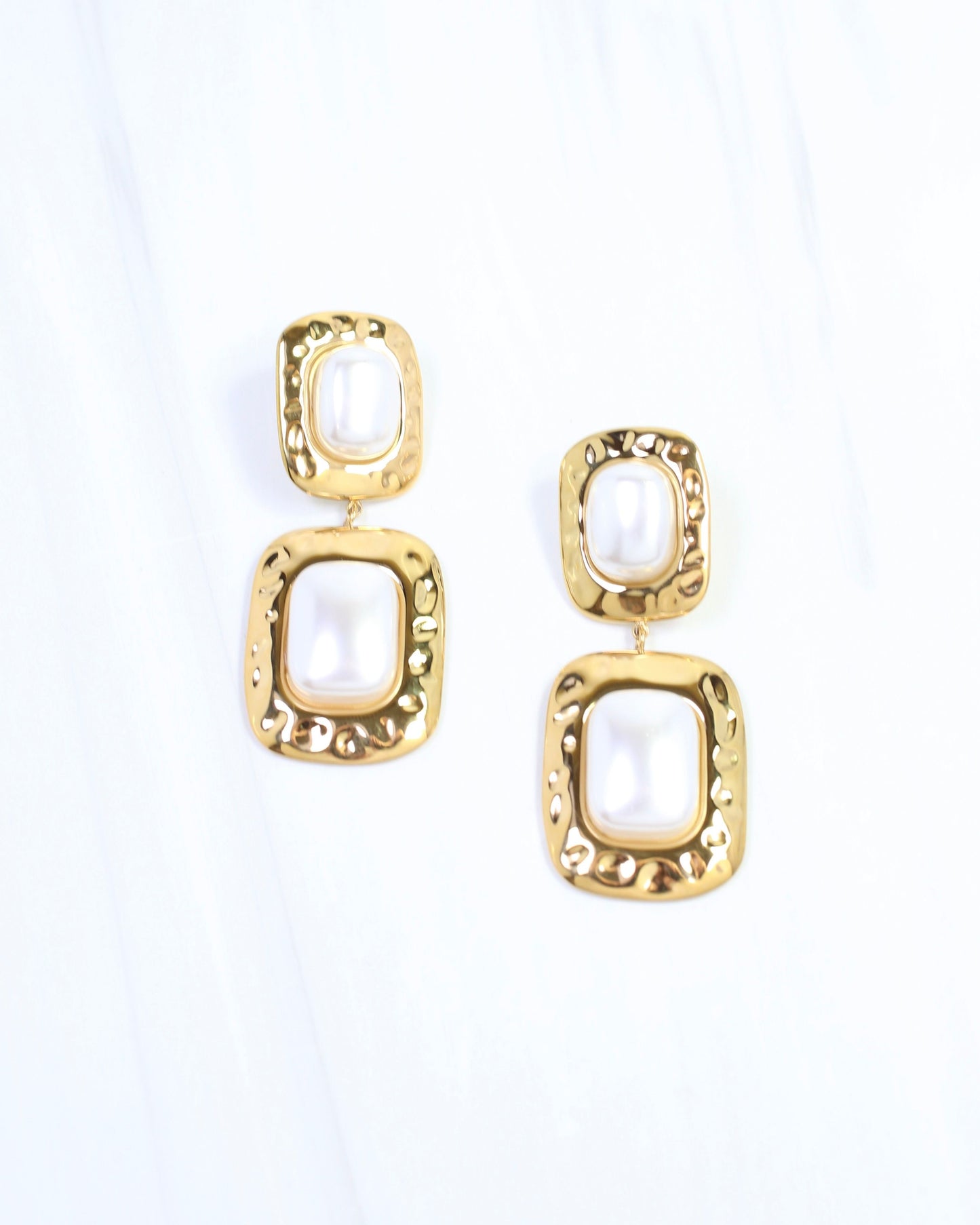 Darlyn Geometric Pearl Dangle Earring WP Gold