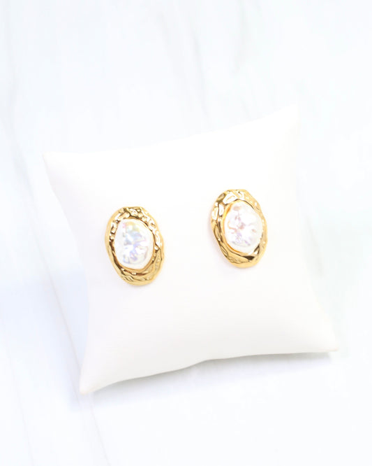 Dalilah Oval Pearl Stud Earring WP Gold