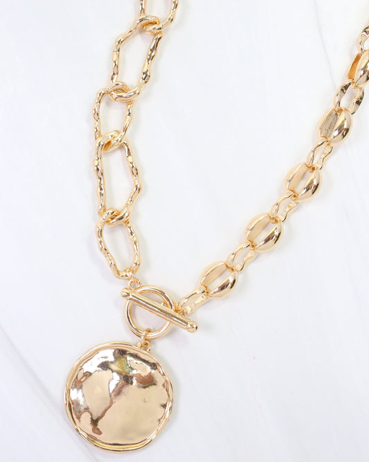 Dickinson Link Circle Pendant Necklace Gold